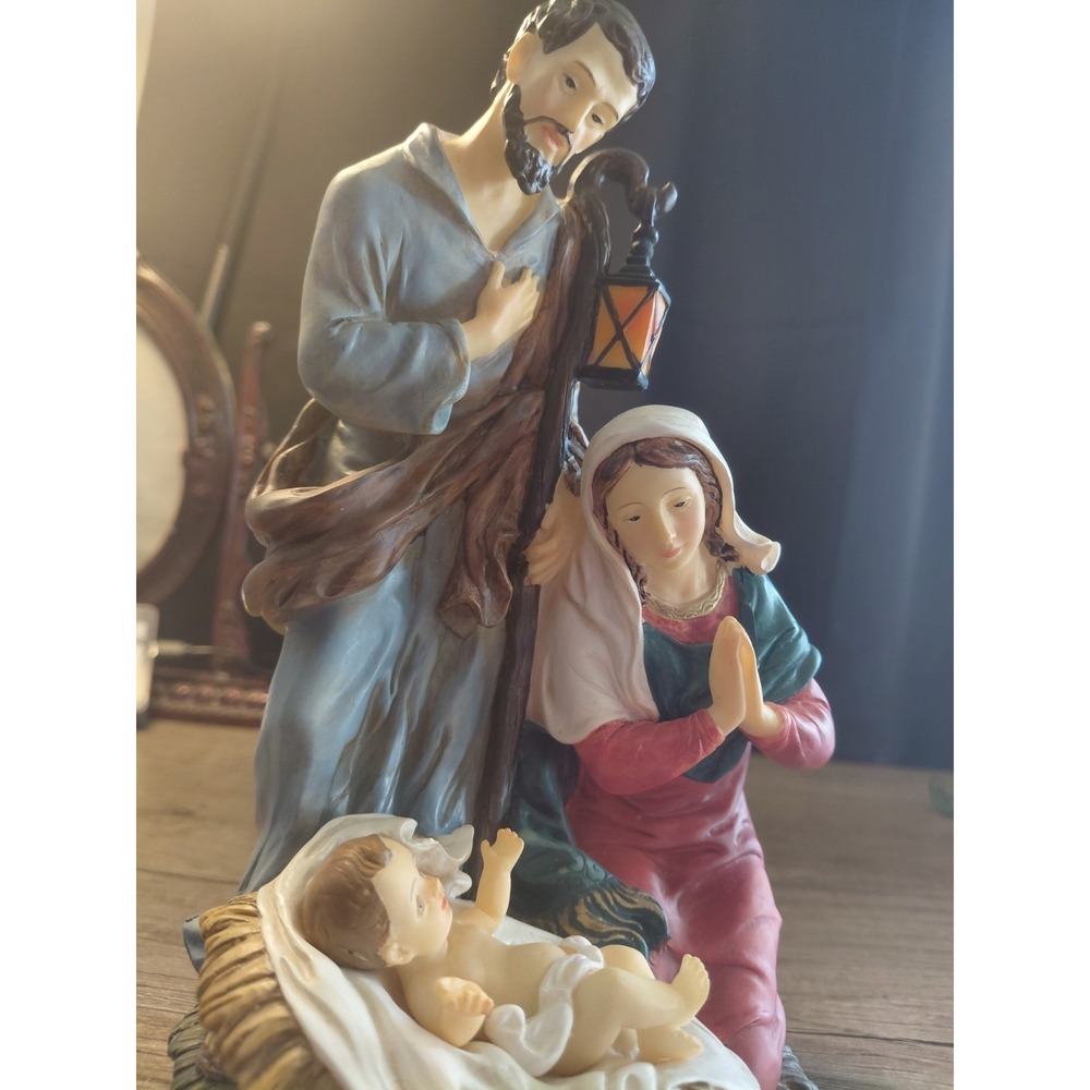 Ceramic Nativity Scene Mary Joseph Baby Jesus Figurine Christmas 9 Inch - Picture 2 of 6